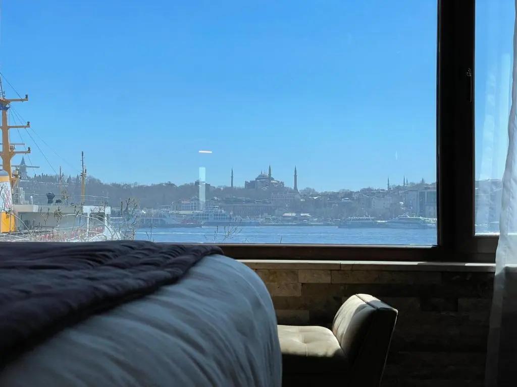 Weingart Seaside Hotel 0*