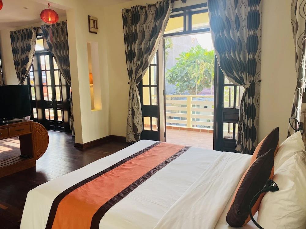 The Muse House 3*