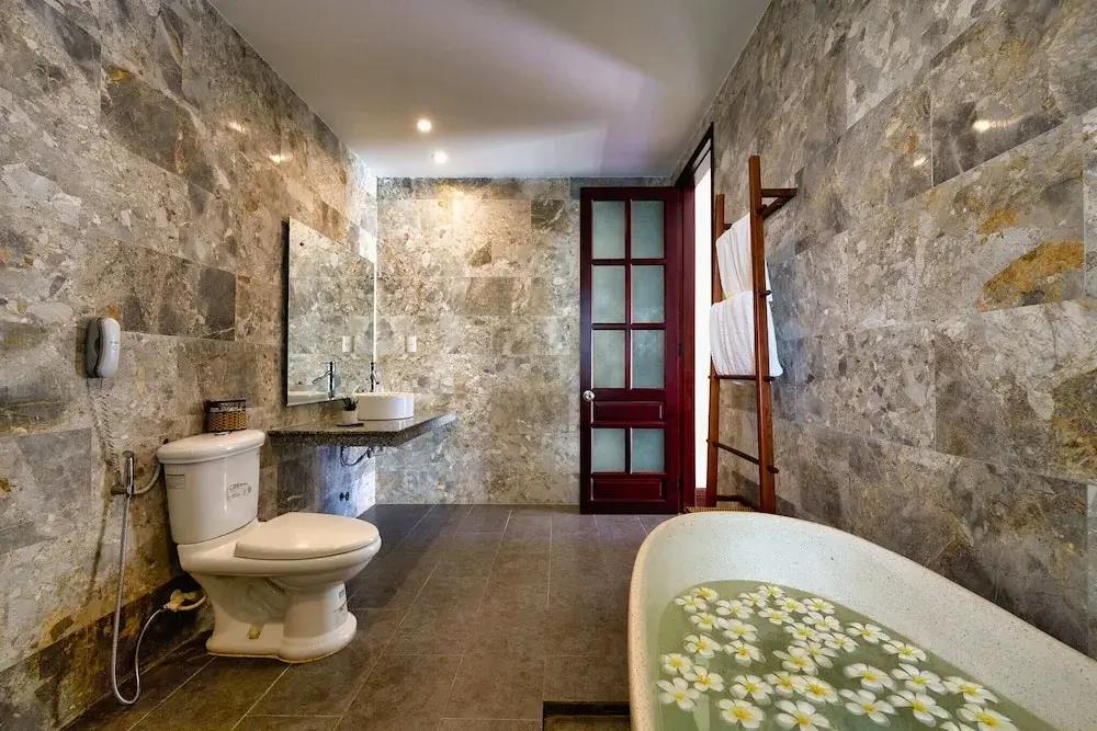 The Muse House 3*