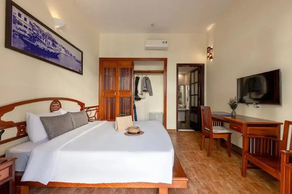 The Muse House 3*