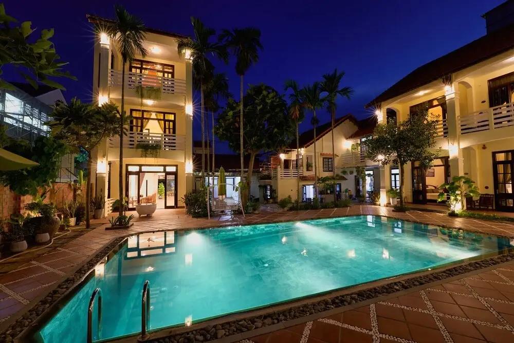 The Muse House 3*