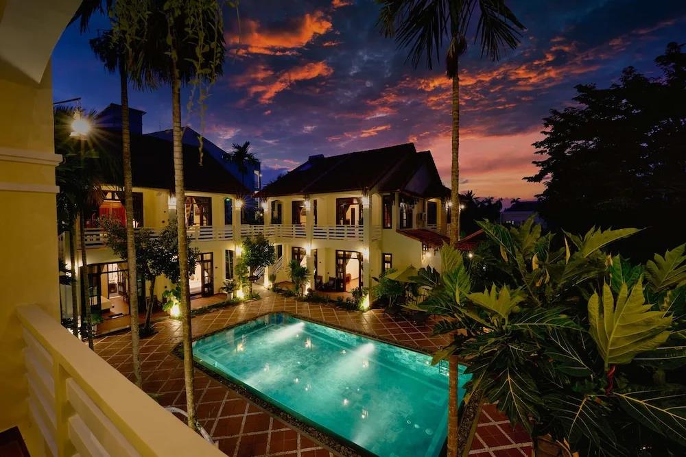 The Muse House 3*