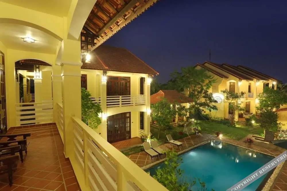 The Muse House 3*