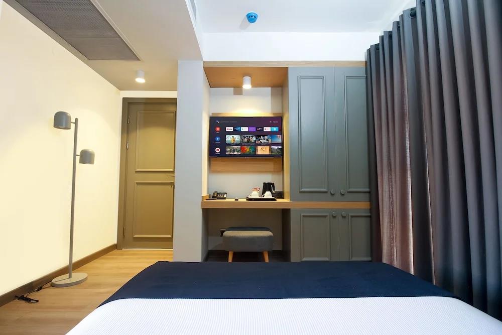 Mellow Blue Hotel 0*
