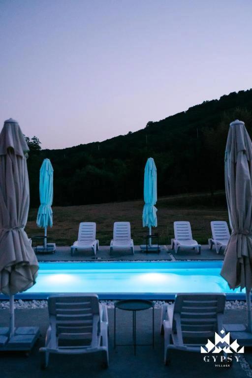 Hotel Gipsy Village 0*