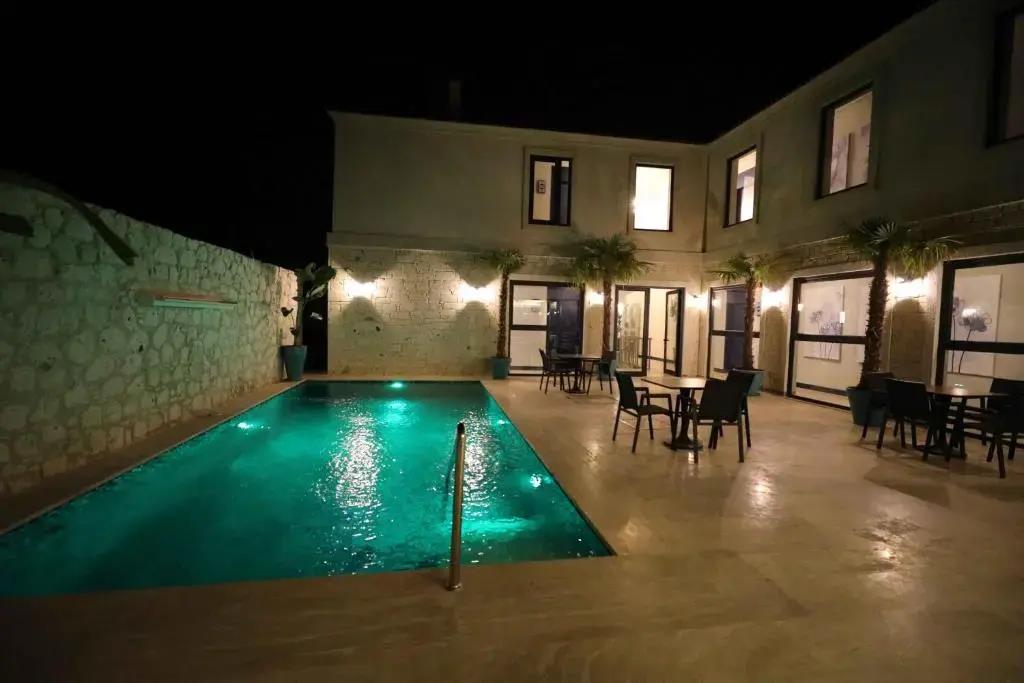 Ariel Hotel Alacat? 0*