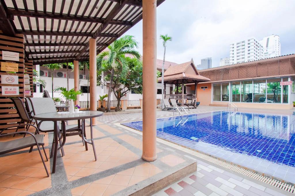 Teja Hotel 3*