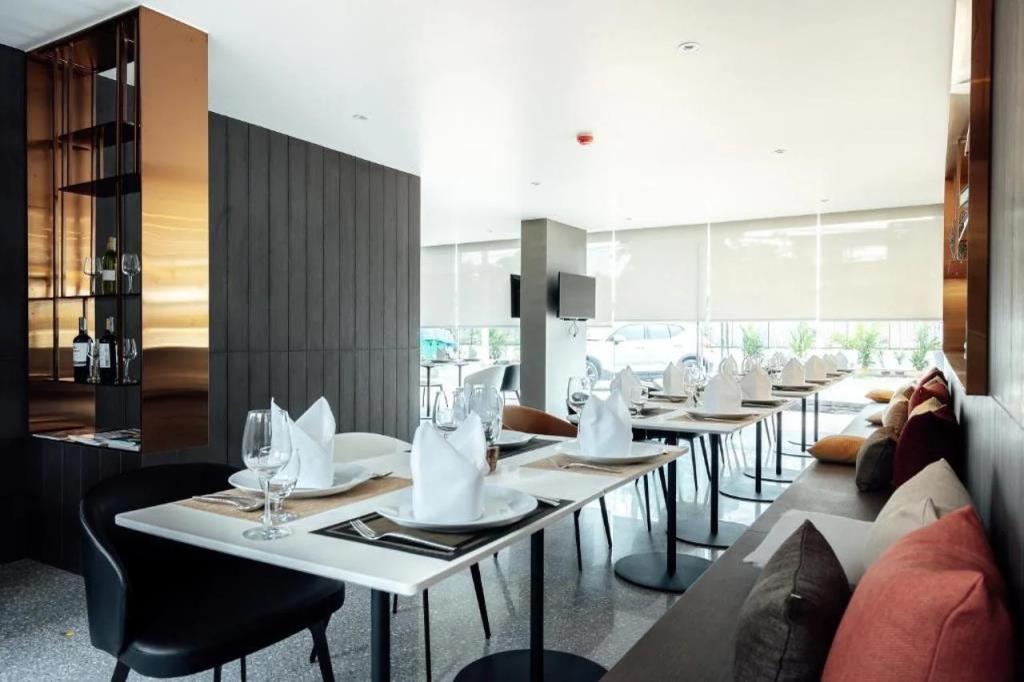 Montana Hotel & Residence 3*