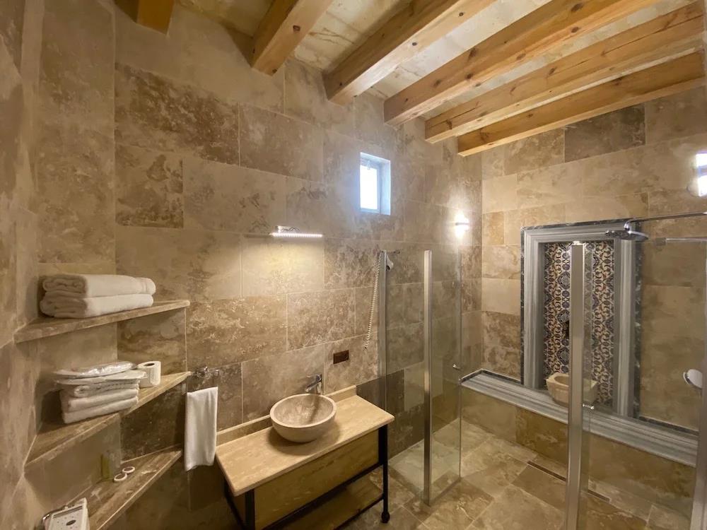 Fairy Tale Suites 0*