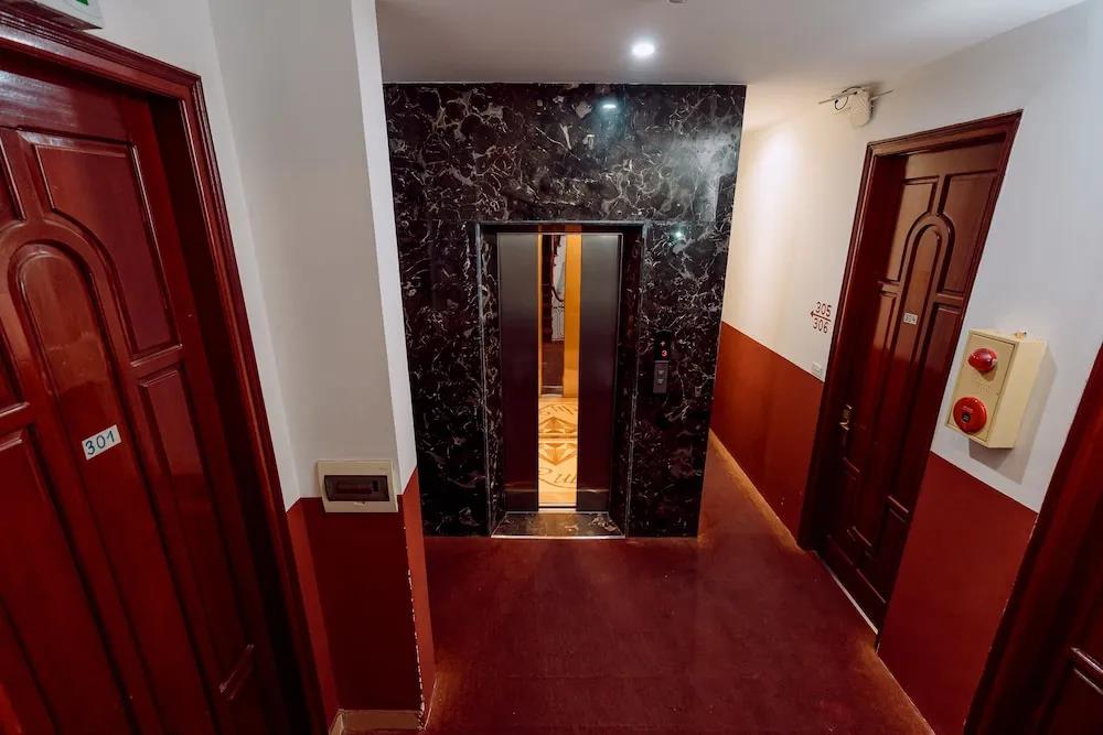 Super OYO Capital O 1173 Le Grand Hanoi Hotel - The Ruby 2*