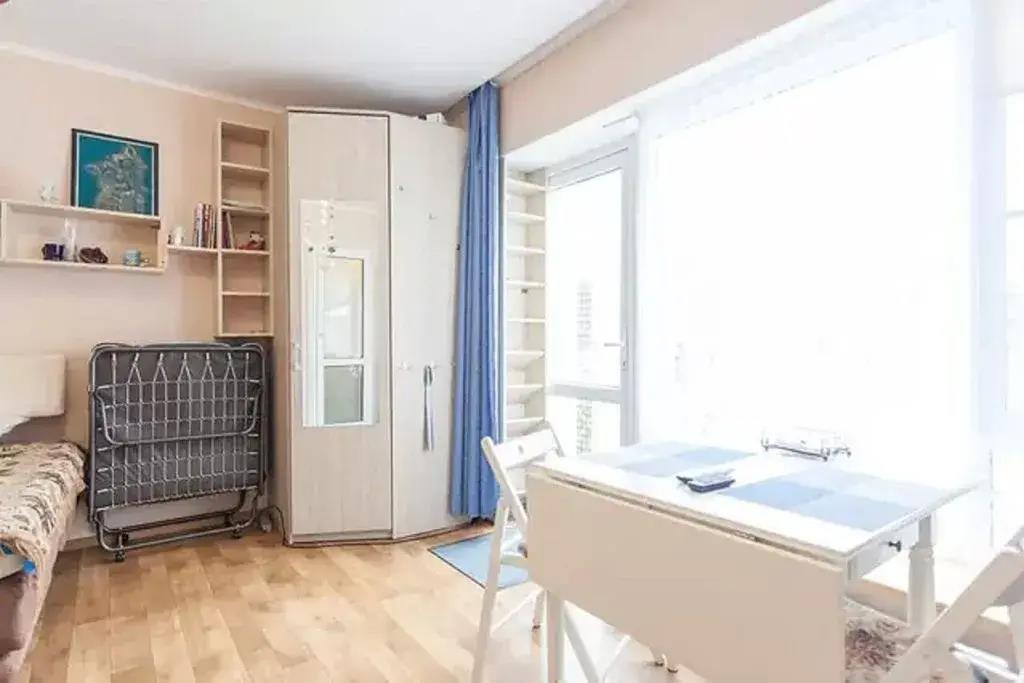 Studija u Morja na Tolstogo 4 0*