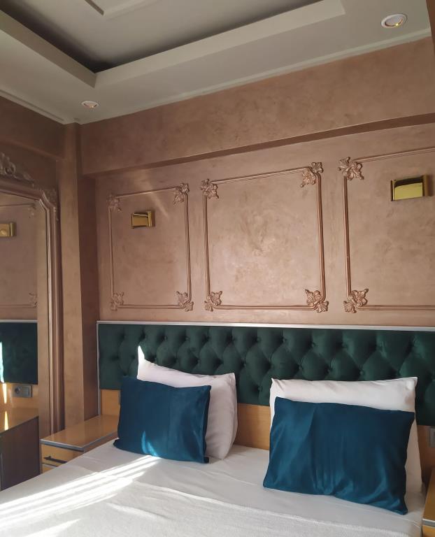 The Moss Hotel 0*