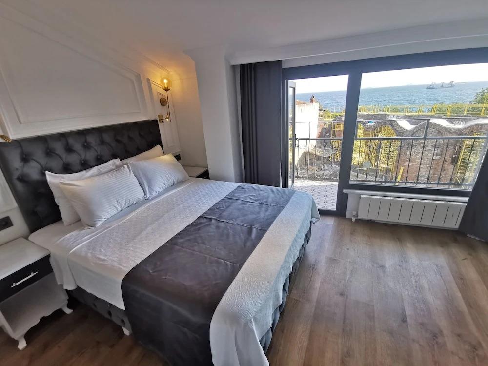 Hotel Efzen 0*