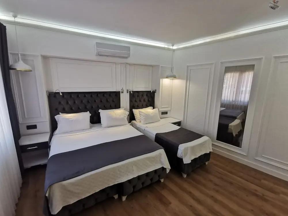 Hotel Efzen 0*
