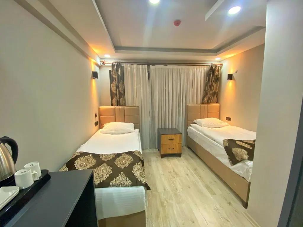 Whitestone Hotel 0*
