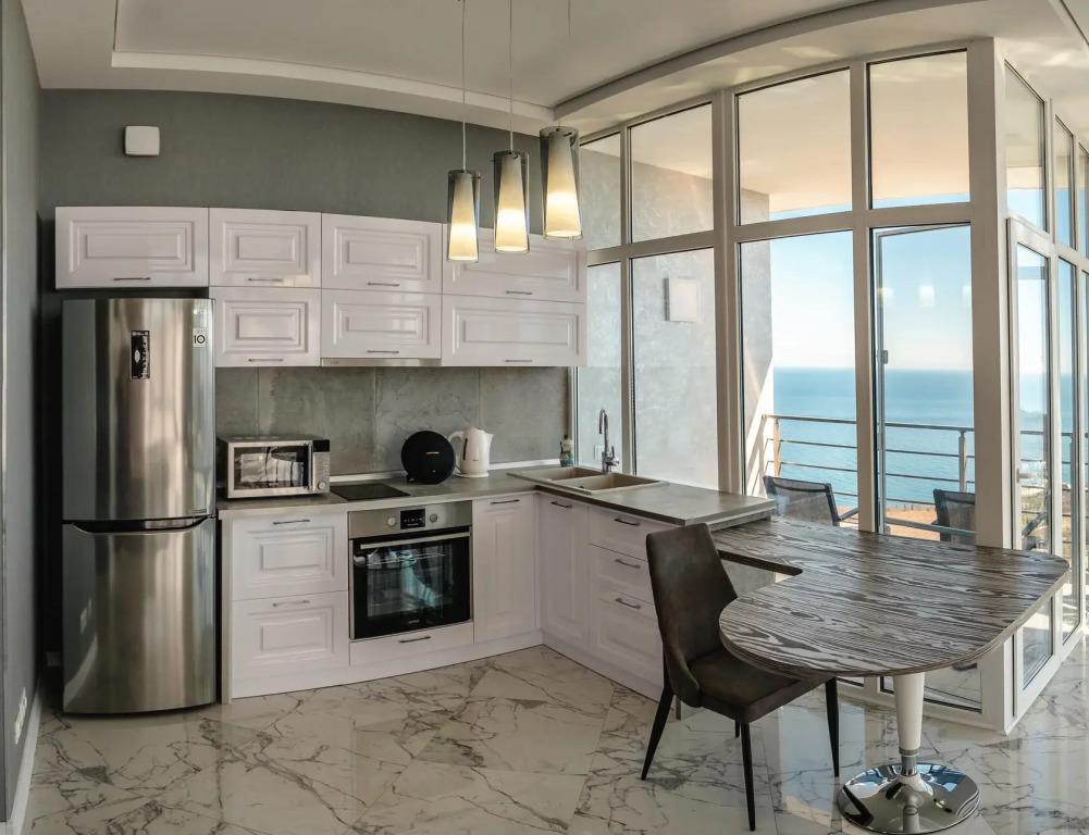 Avalon Apartments 0*
