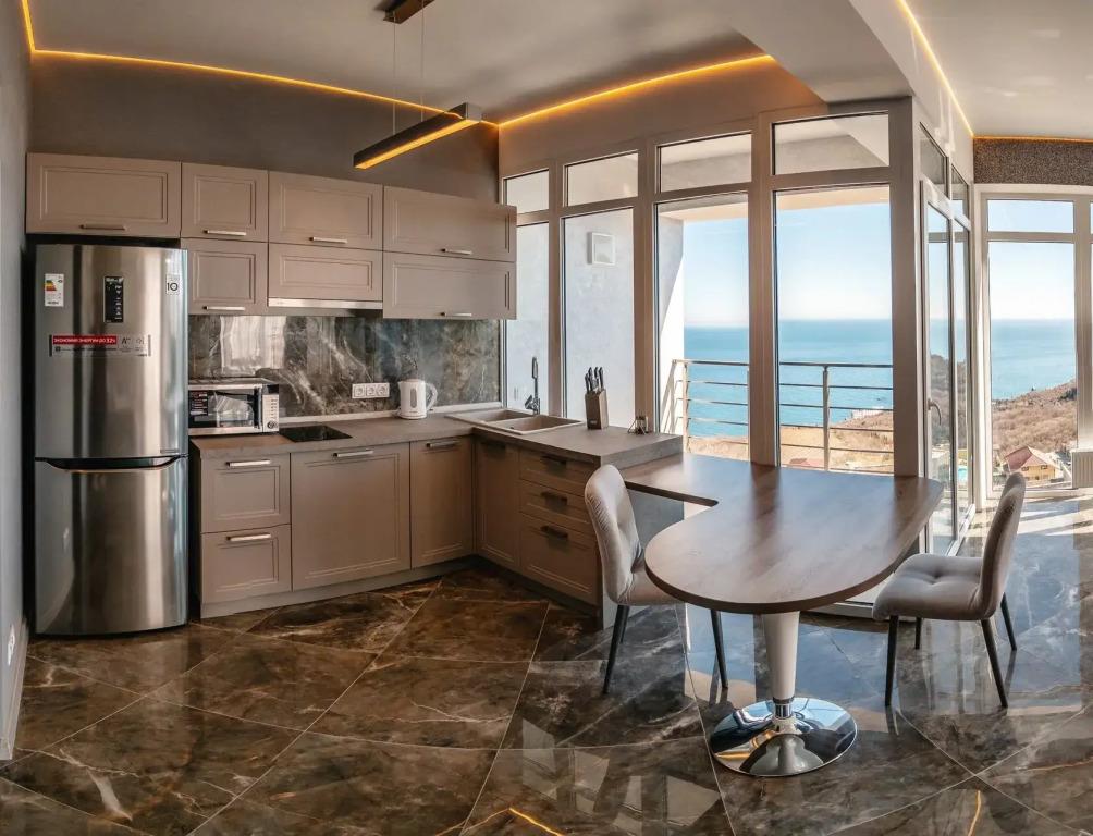 Avalon Apartments 0*
