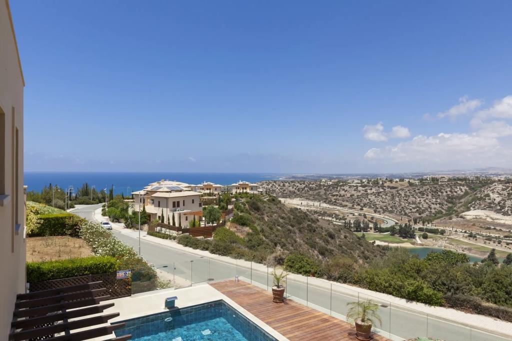 Aphrodite Hills Rentals – Apartments 0*
