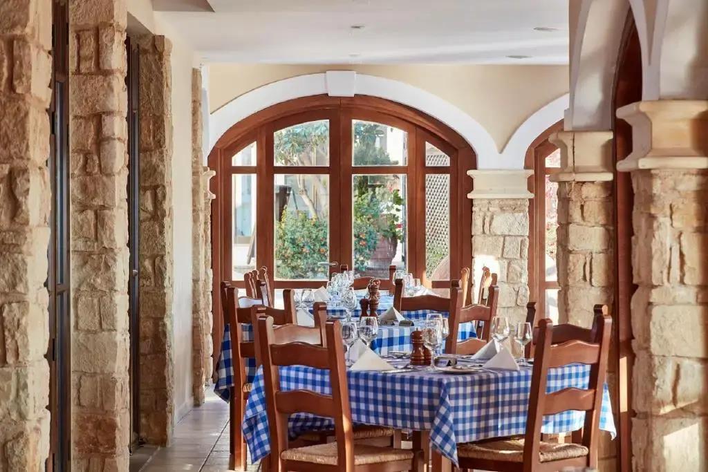 Aphrodite Hills Rentals – Apartments 0*