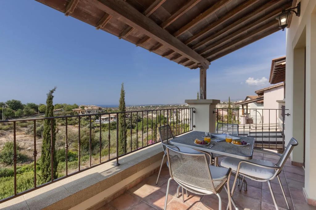 Aphrodite Hills Rentals – Apartments 0*