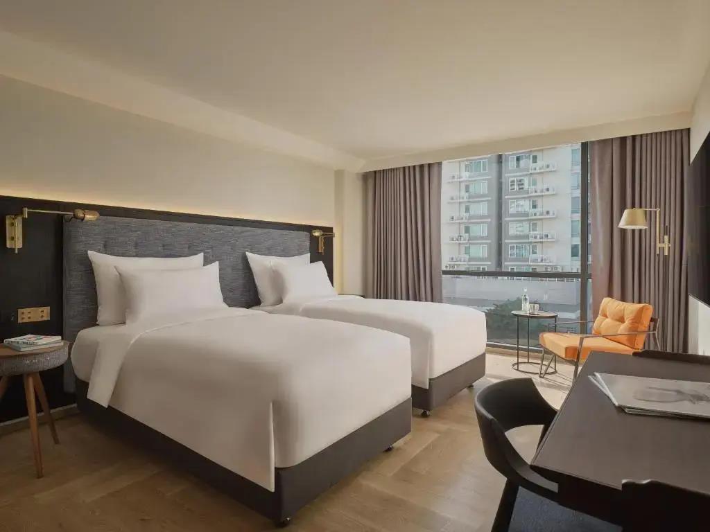 Public House Bangkok, a Member of Design Hotels 5*