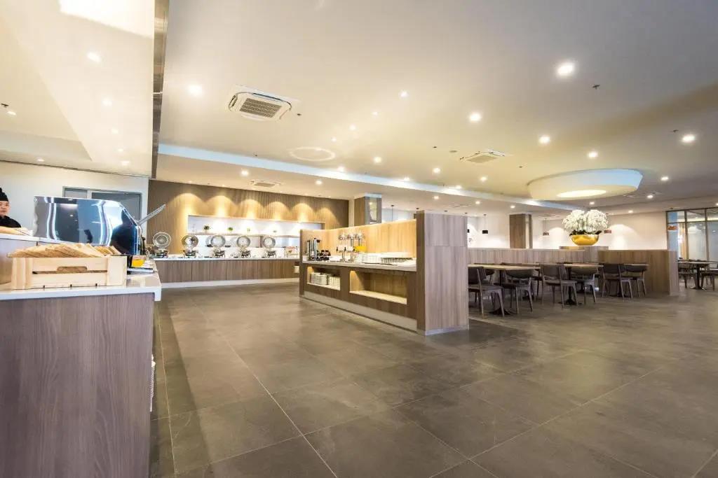 Madison Bangkok 4*