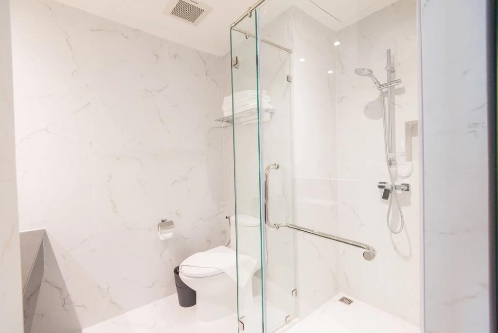 Madison Bangkok 4*