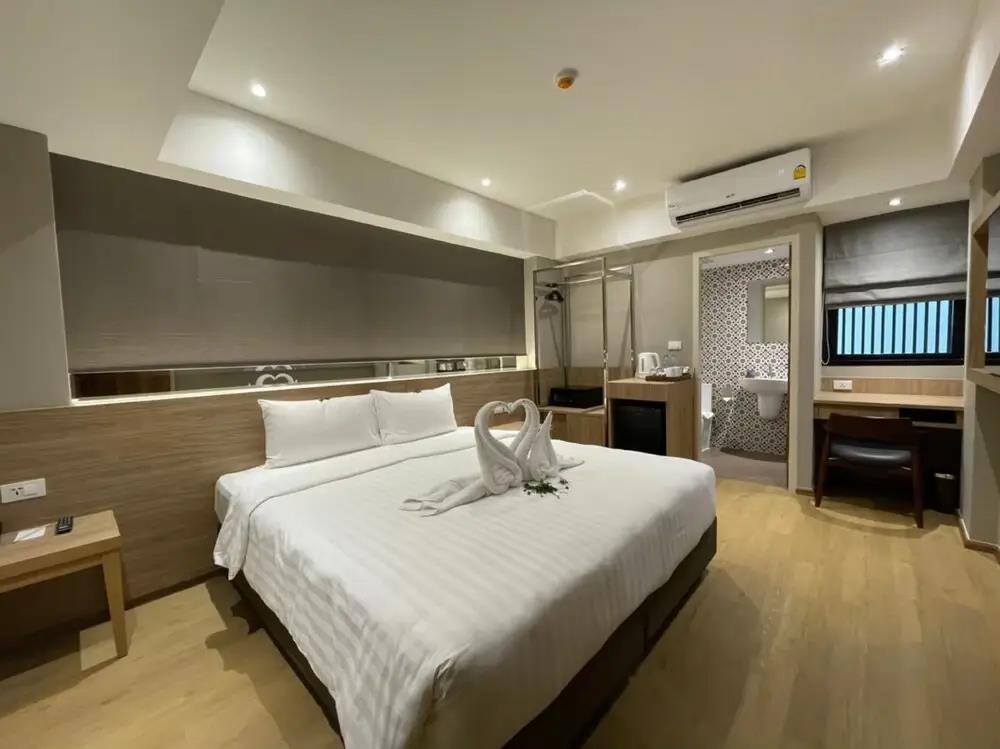 Almas Hotel Bangkok 4*
