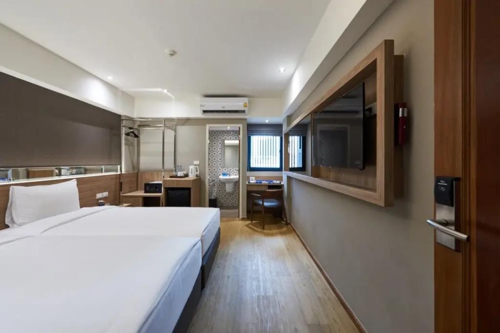 Almas Hotel Bangkok 4*