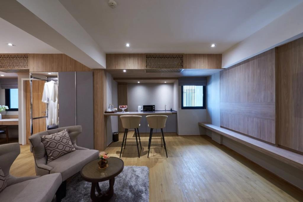 Almas Hotel Bangkok 4*