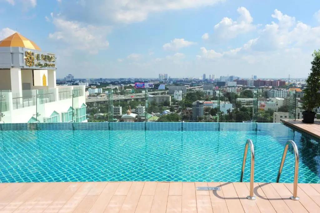 Almas Hotel Bangkok 4*