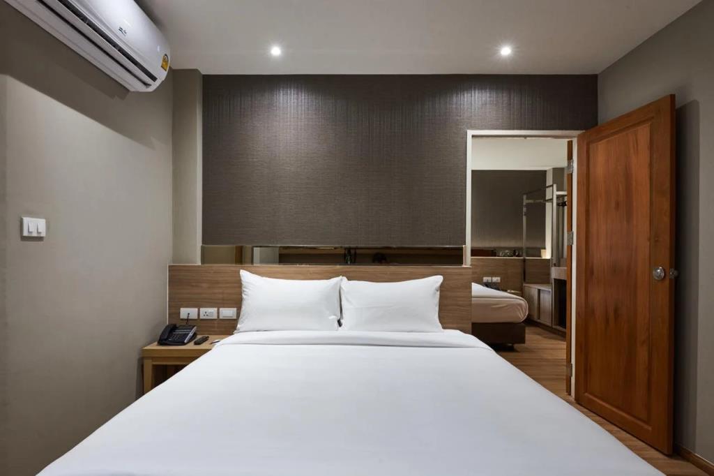 Almas Hotel Bangkok 4*