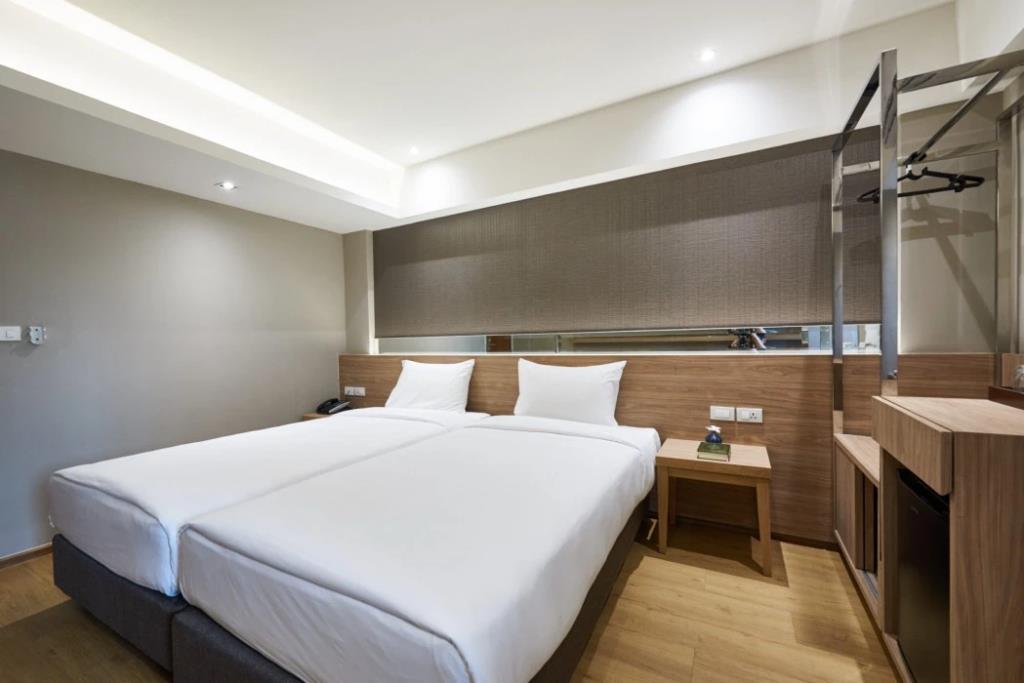 Almas Hotel Bangkok 4*