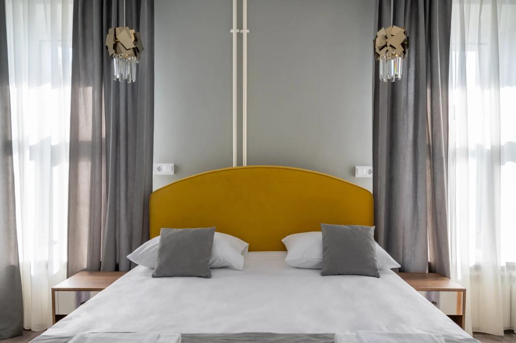 Amato Hotel 4*