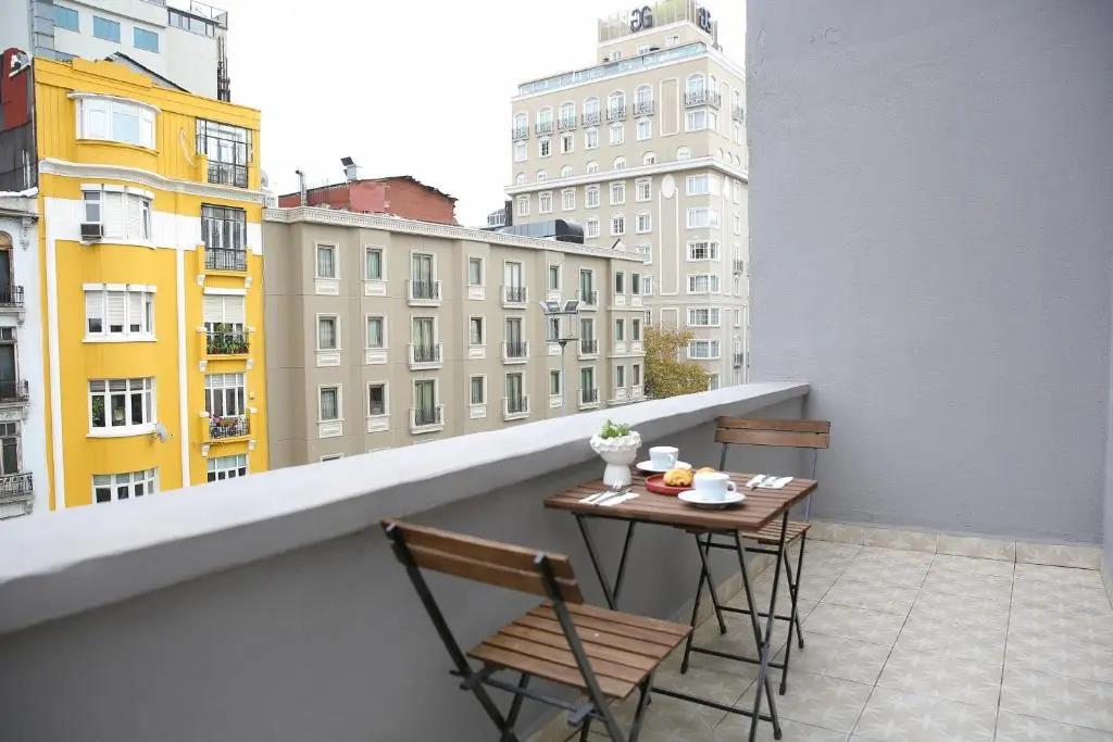 ROCO Beyoglu 0*