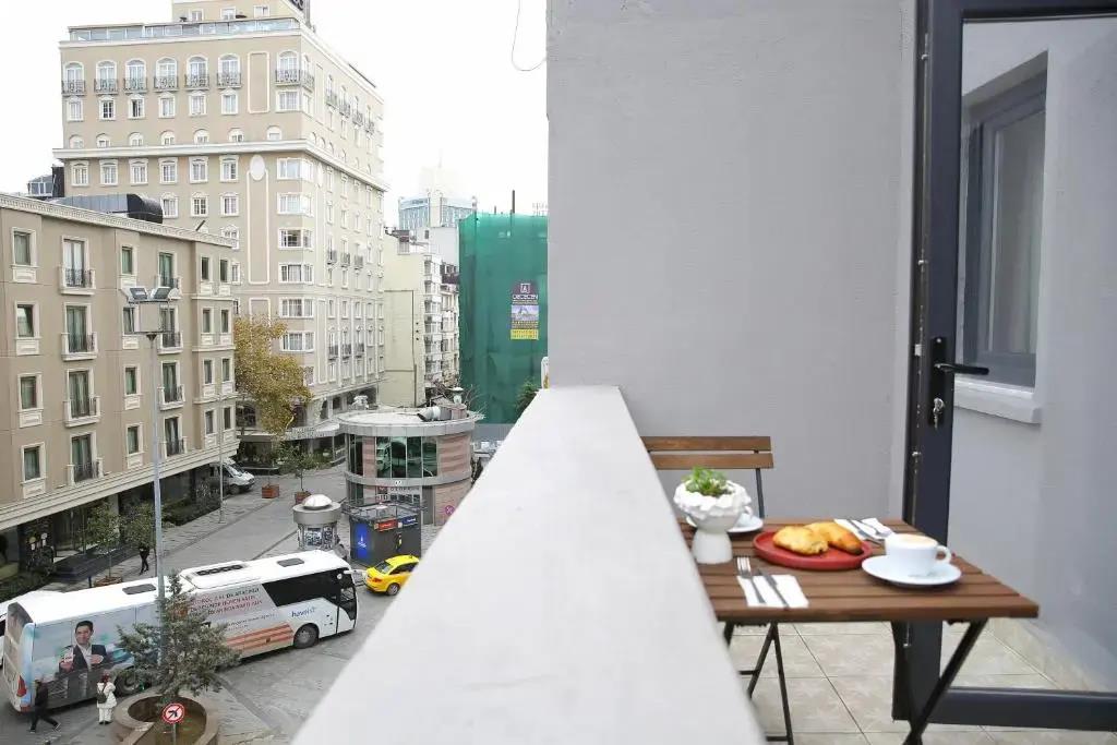 ROCO Beyoglu 0*