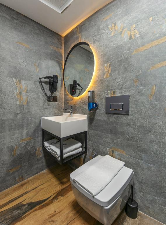The Private Airport Hotel 3*