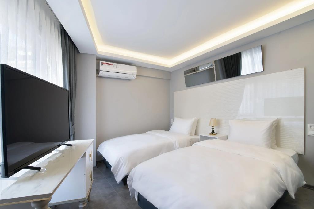 Via C?ragan Hotel 0*