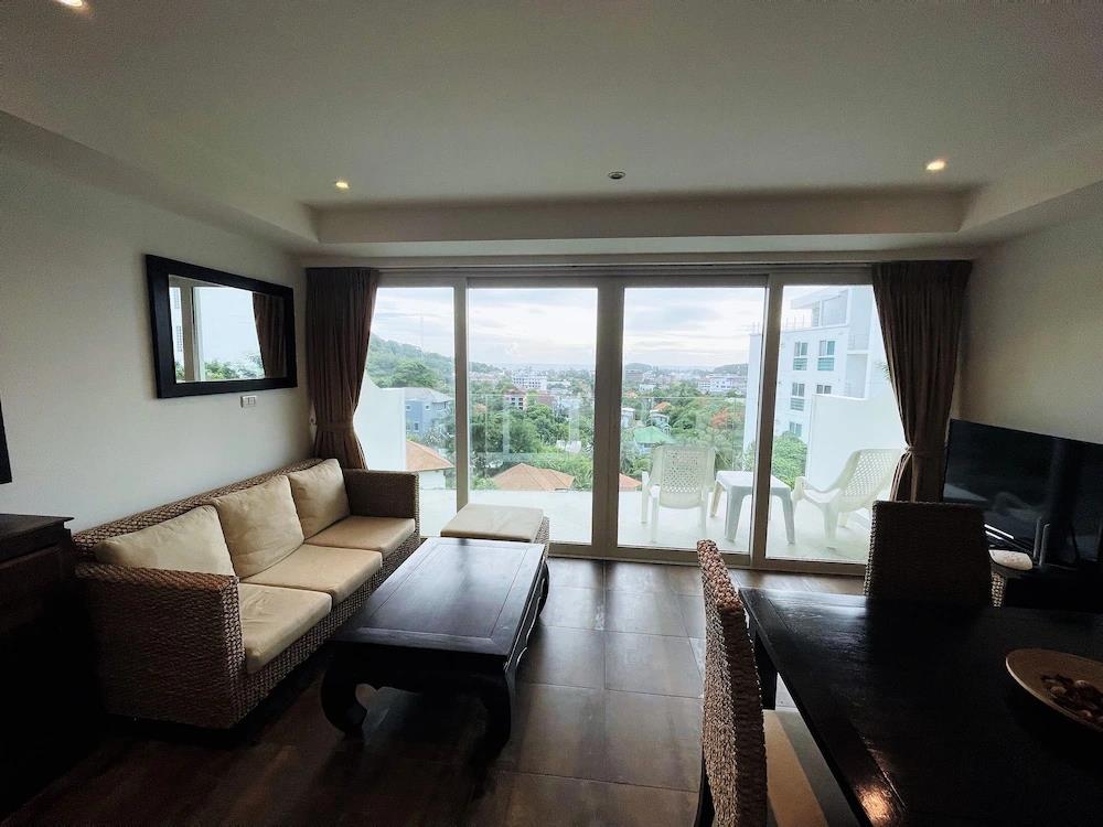 Kata Ocean View Condominium by Lofty 0*