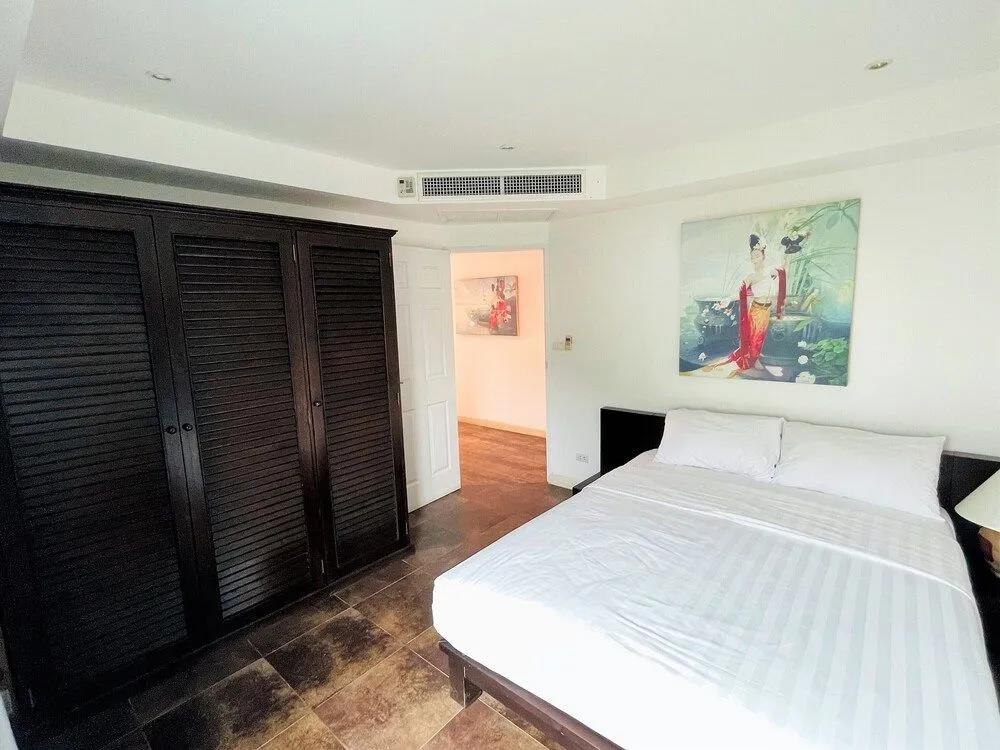 Kata Ocean View Condominium by Lofty 0*