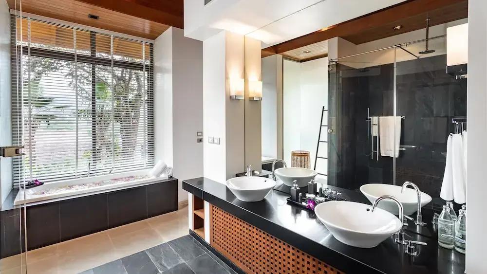Villa Chelay - Luxury Waterfront Villa 0*