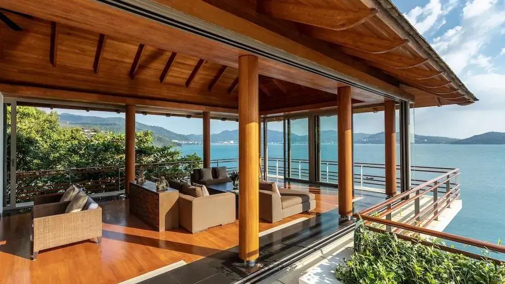 Villa Chelay - Luxury Waterfront Villa 0*