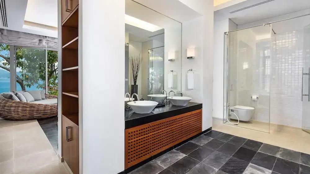 Villa Chelay - Luxury Waterfront Villa 0*