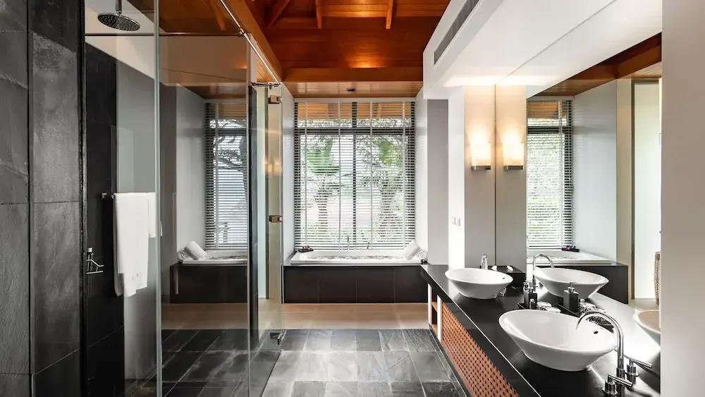 Villa Chelay - Luxury Waterfront Villa 0*