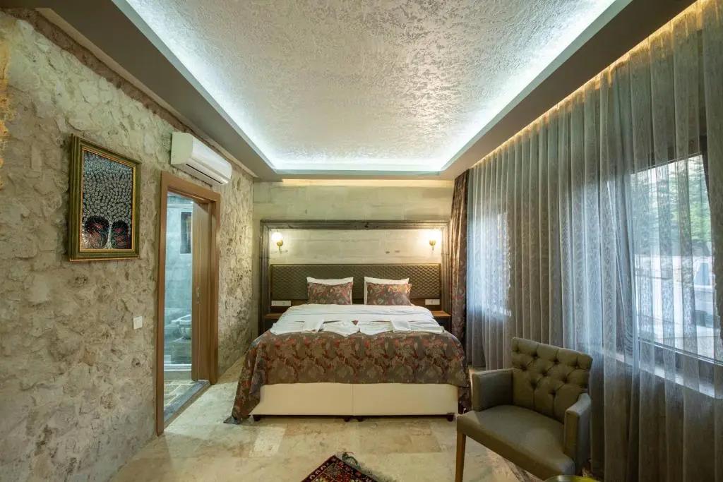Ahiyan Hotel 0*