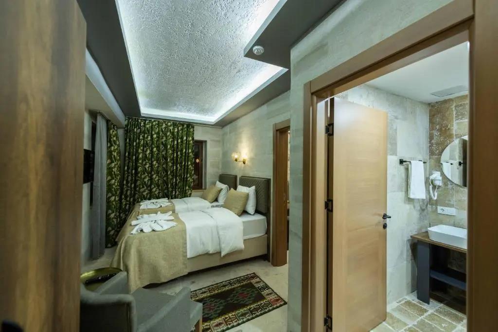 Ahiyan Hotel 0*