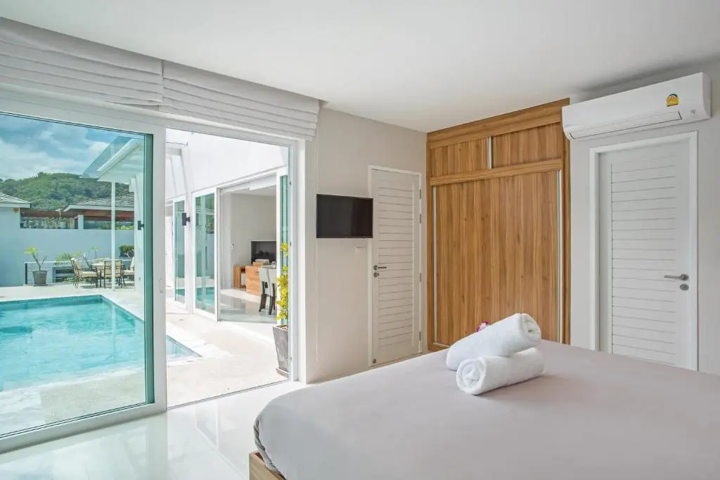 Elegant Designer 4BR Pool Villa Skylight 0*
