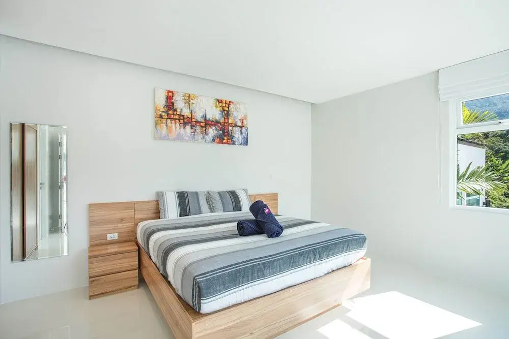 Elegant Designer 4BR Pool Villa Skylight 0*
