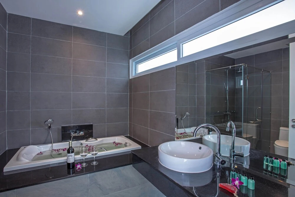 Elegant Designer 4BR Pool Villa Skylight 0*