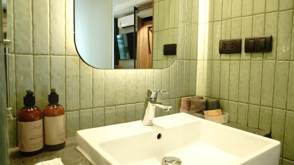 Karaarom Hotel 4*